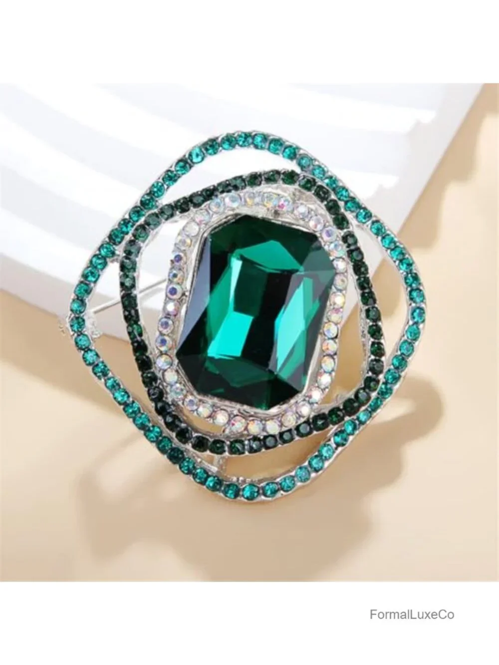 Elegant Austrian Crystal Square Brooch Pin for Women, Zinc Alloy